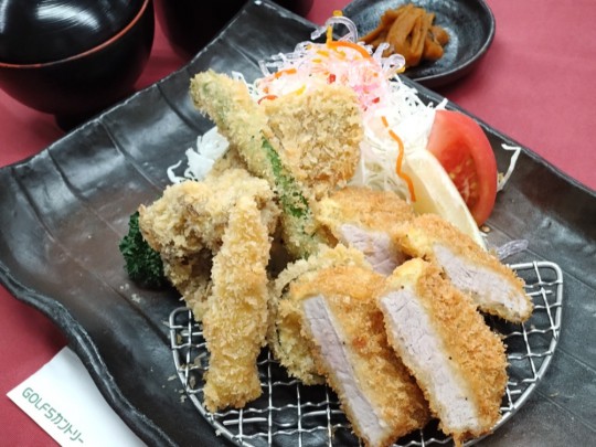 ヒレカツと野菜フライ