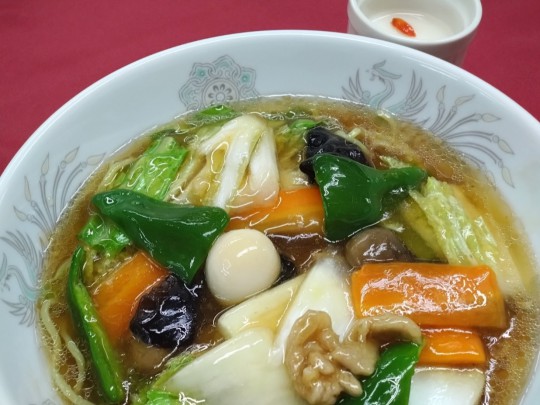 鶏手羽のパイチー塩ラーメン