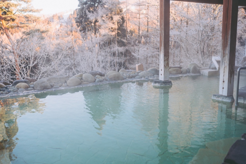 冬キャンプには天然温泉が最適♪サウナ、個室露天風呂10室完備！！